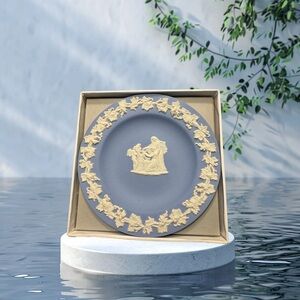 Vintage Wedgwood Pale Blue Jasper Sweet Dish Round with Box And Receipt ‘69